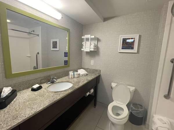  - Hampton Inn Ridgefield Park - I-95, Exit 68