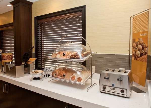 Amenities - Hampton Inn Ridgefield Park - I-95, Exit 68