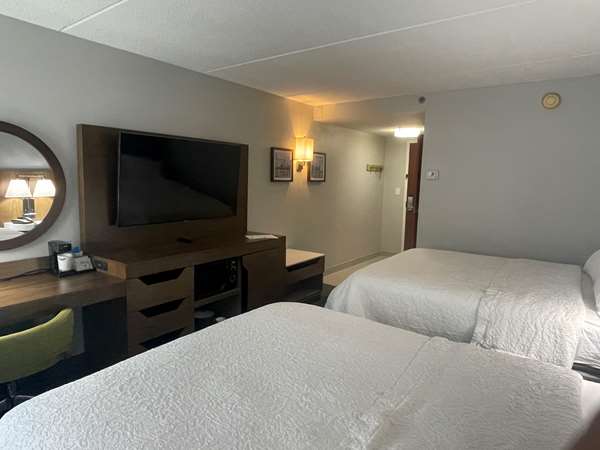  - Hampton Inn Ridgefield Park - I-95, Exit 68