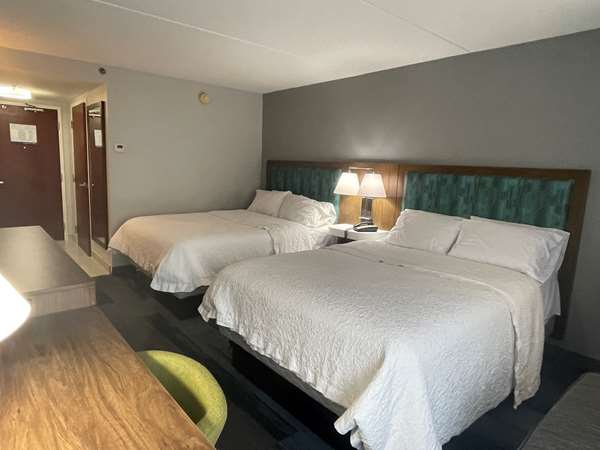  - Hampton Inn Ridgefield Park - I-95, Exit 68