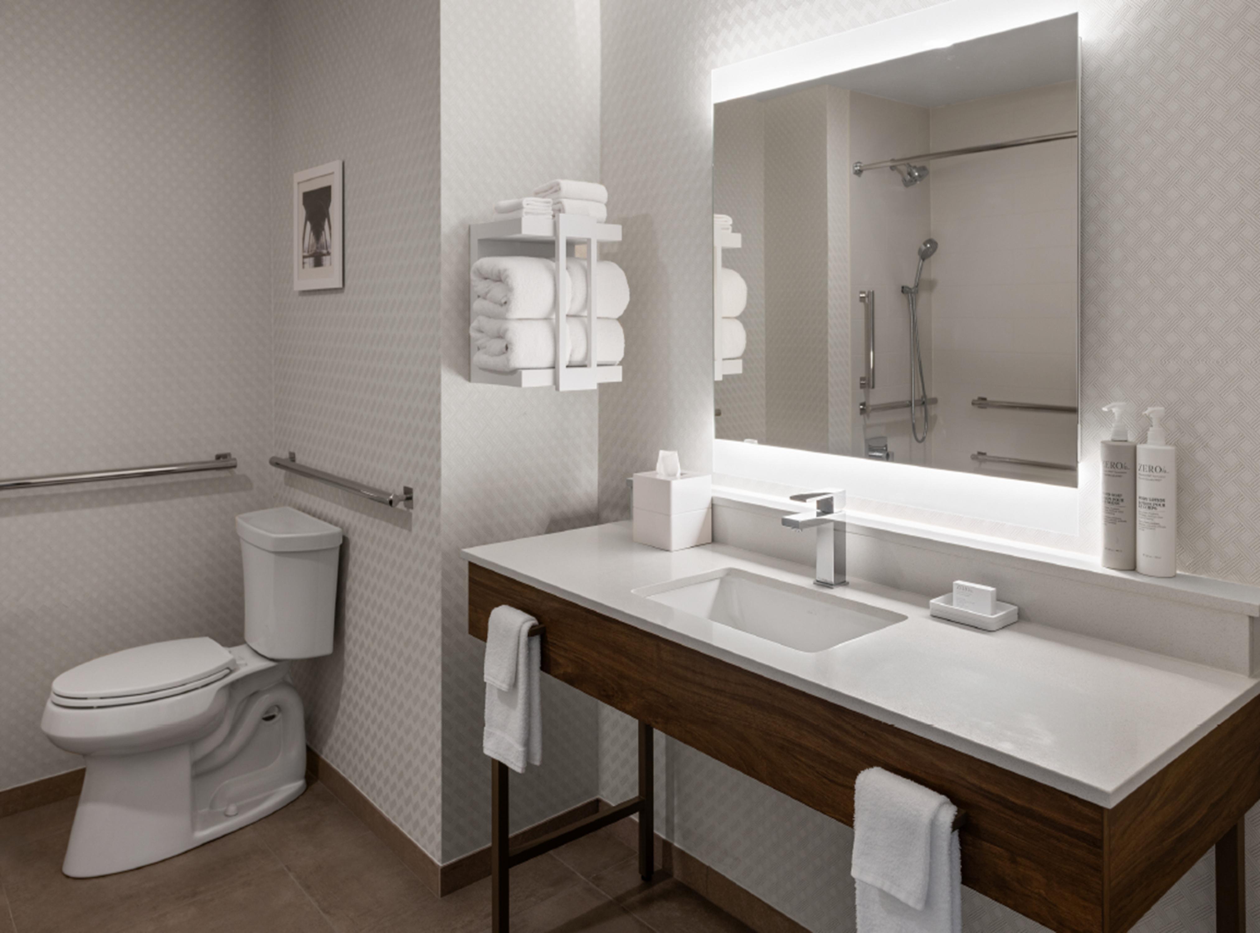Hampton Inn and Suites Richmond/Glenside Room Type - 2QN MOB HEARING ACC TUB NS
