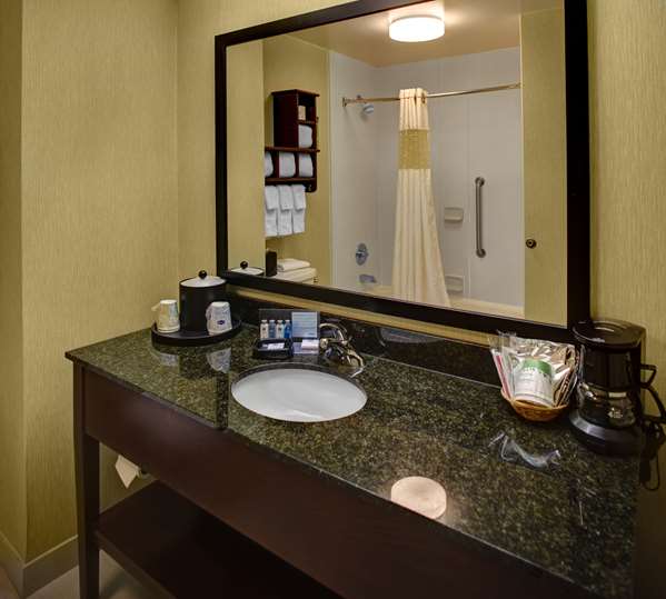 - Hampton Inn Richmond Turnpike