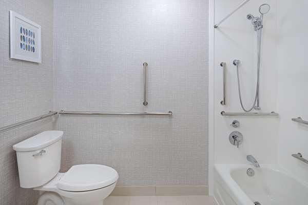  - Hampton Inn Richmond Turnpike