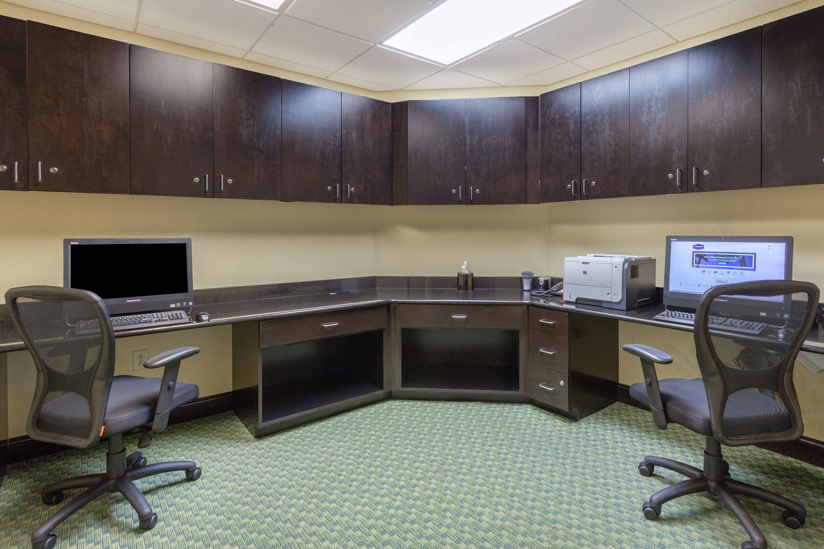 Business Center | Hampton Inn Richmond - South