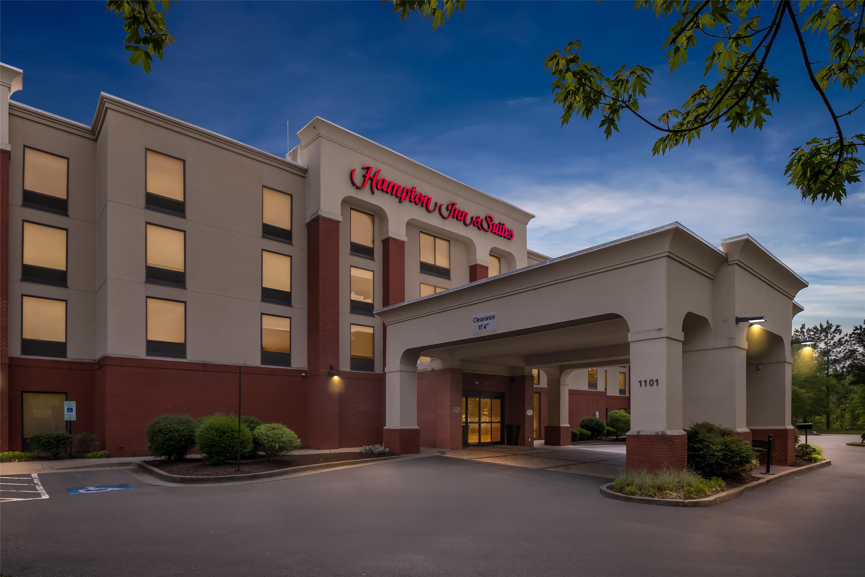 Exterior | Hampton Inn & Suites Richmond/Virginia Center
