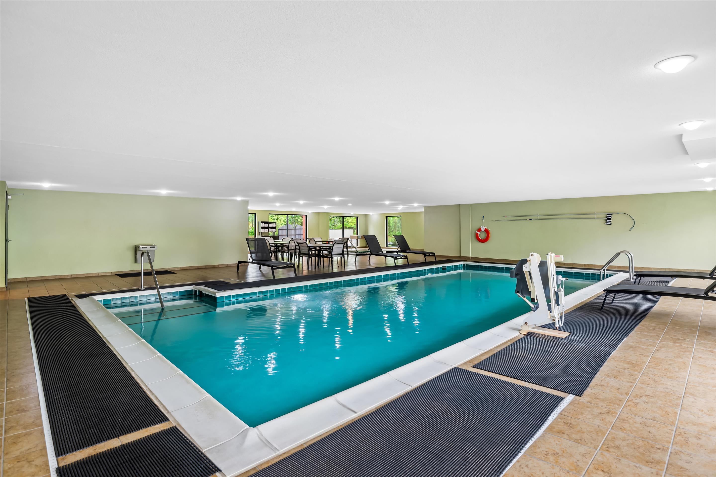 Pool | Hampton Inn & Suites Richmond/Virginia Center