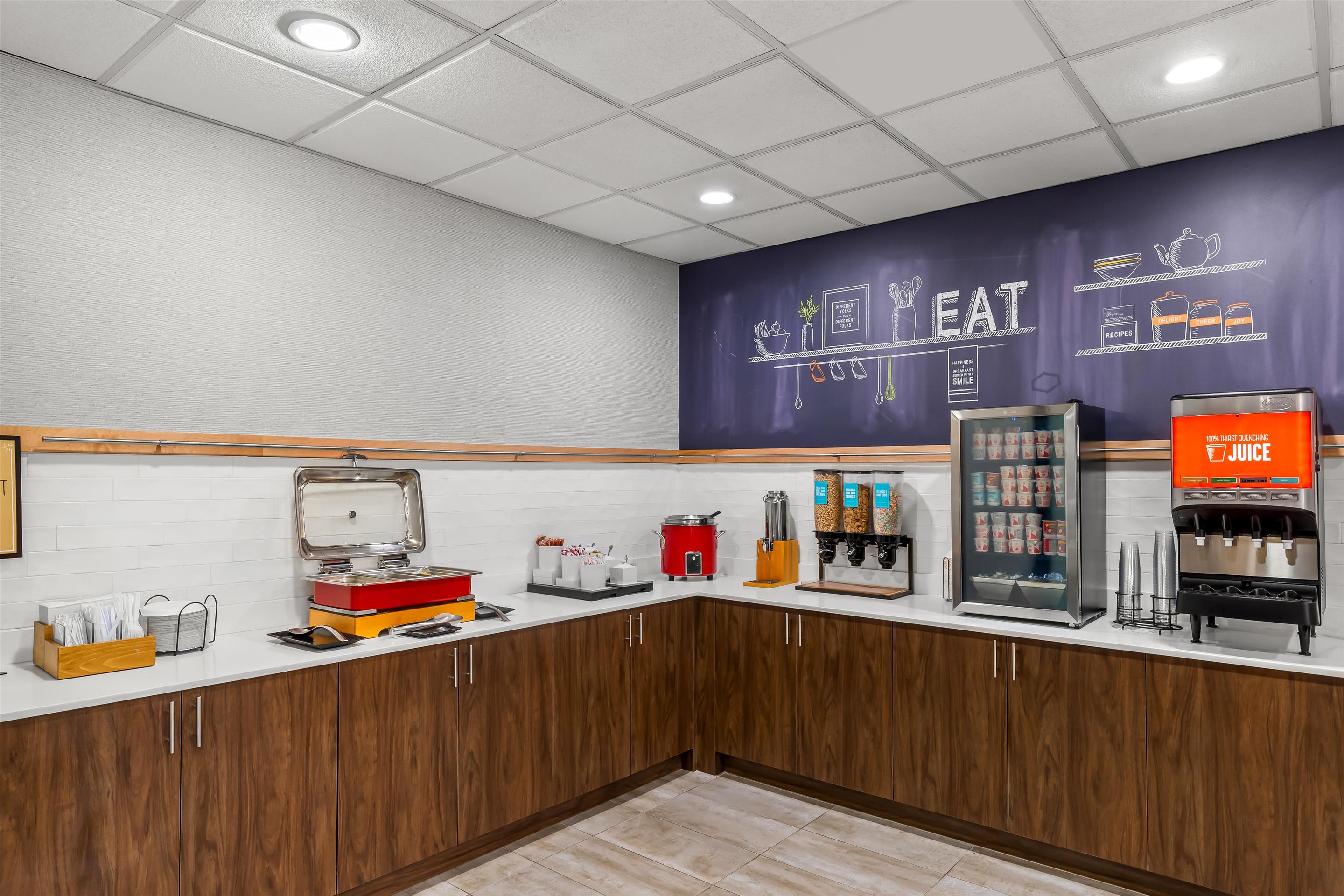 Breakfast Area | Hampton Inn & Suites Richmond/Virginia Center