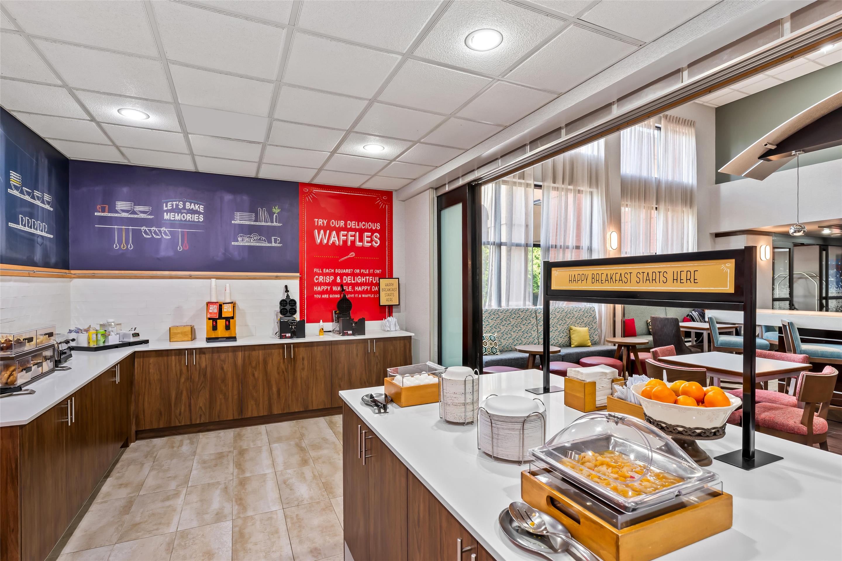 Breakfast Area | Hampton Inn & Suites Richmond/Virginia Center