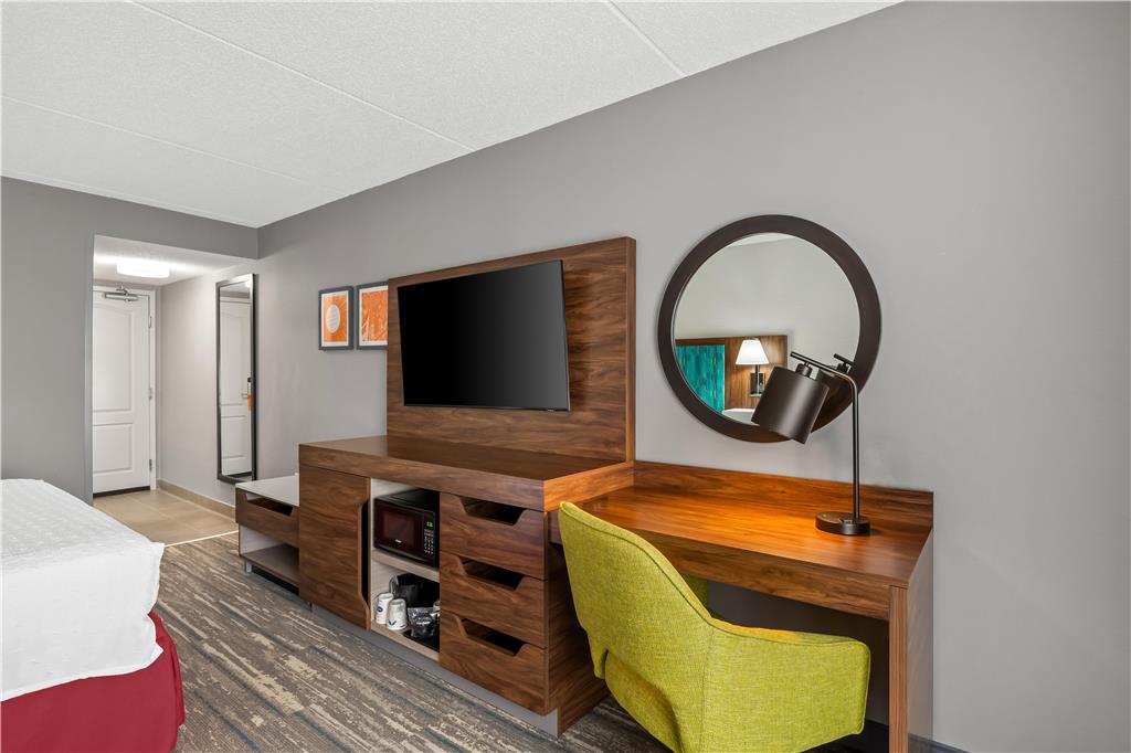 Hampton Inn and Suites Richmond-Virginia Ctr-guestroom-Guest Room,On-Site.jpg