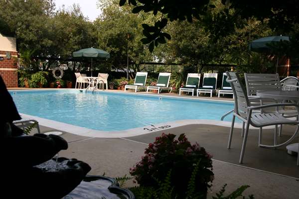 Pool - Hampton Inn West Glen Allen