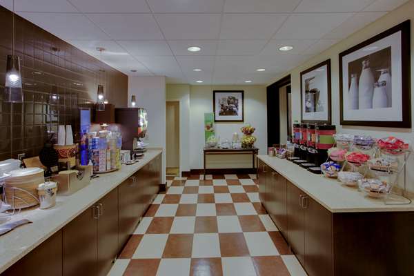 Amenities - Hampton Inn West Glen Allen