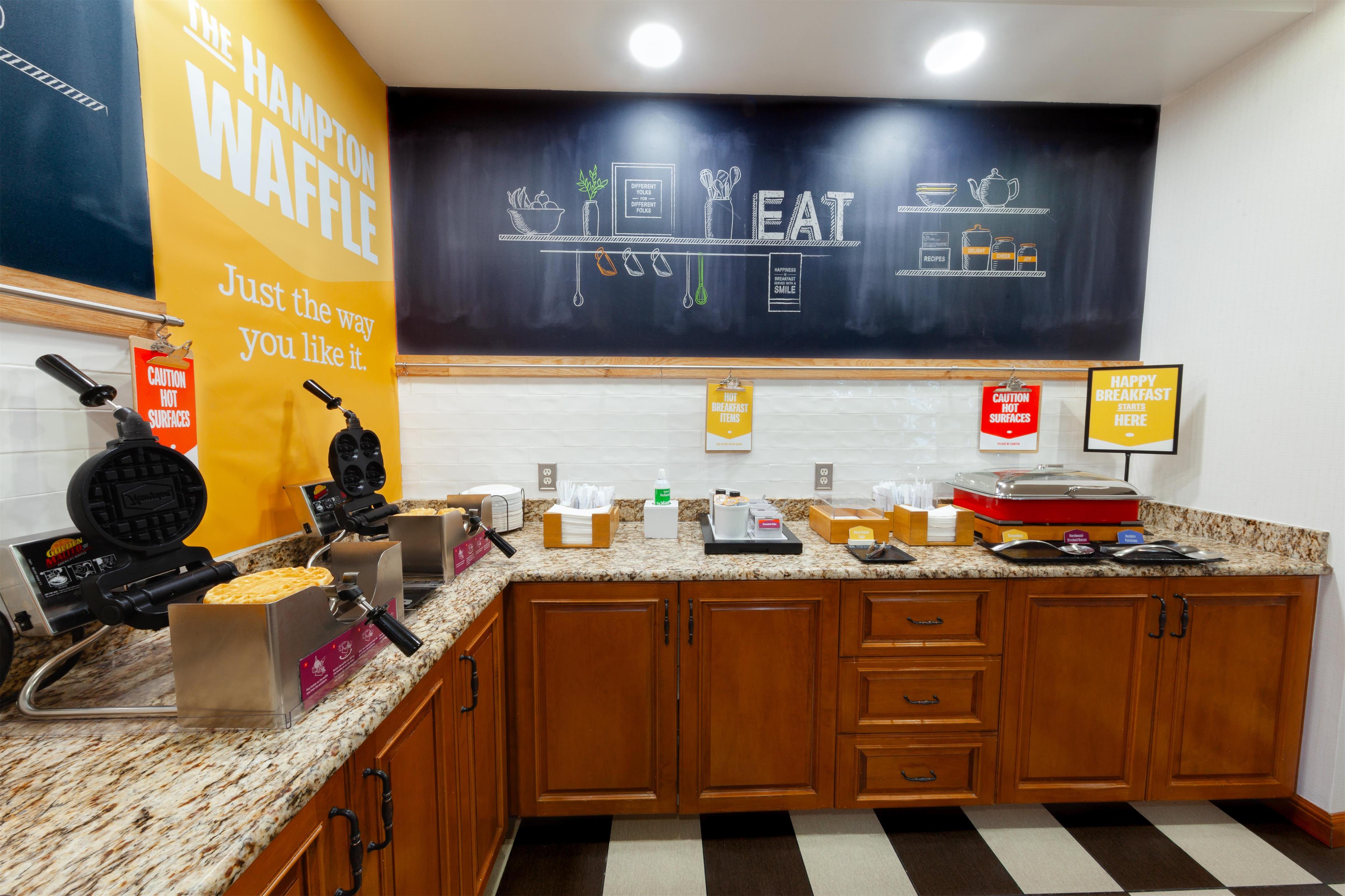 Breakfast Area | Hampton Inn Richfield