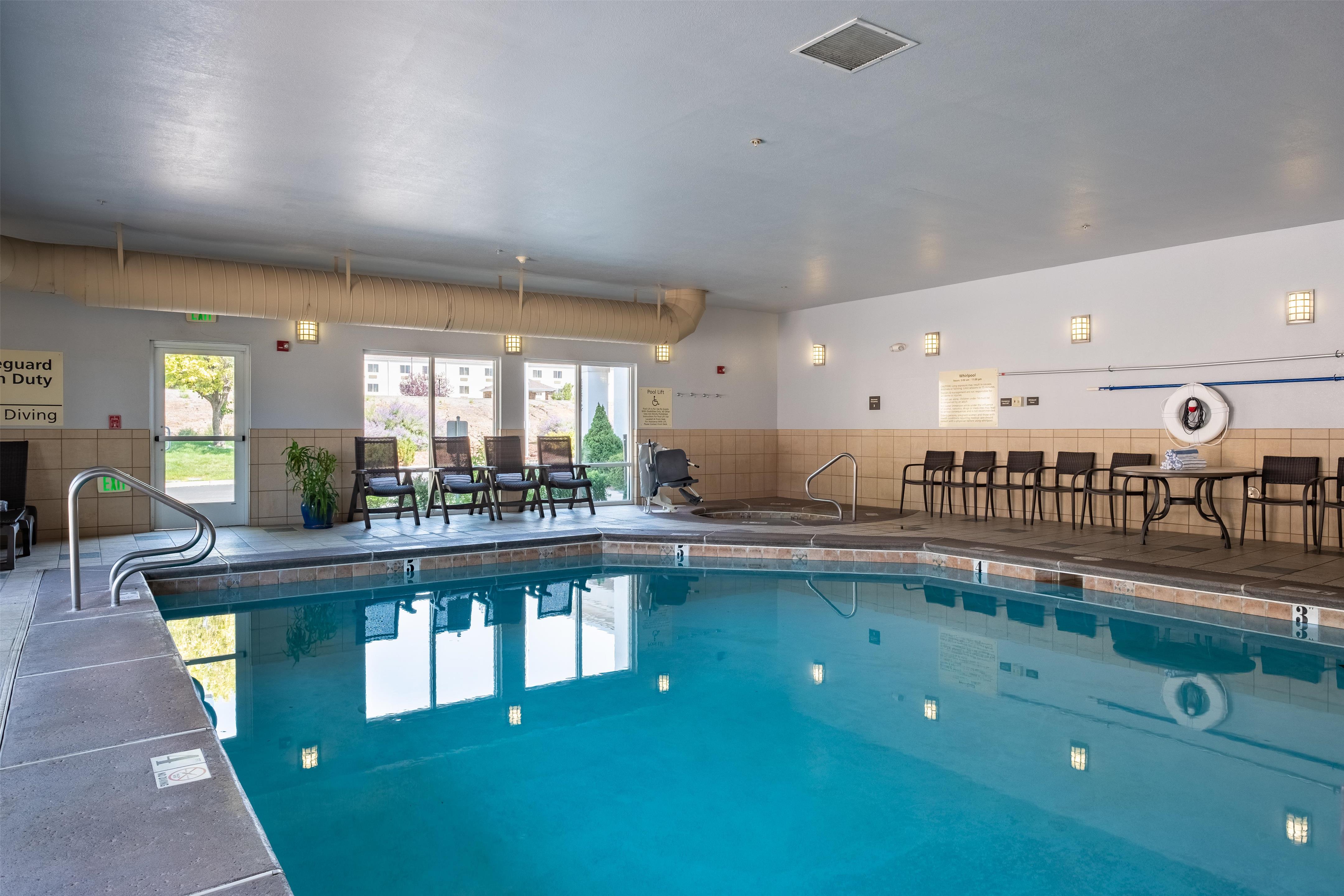Pool | Hampton Inn Richfield