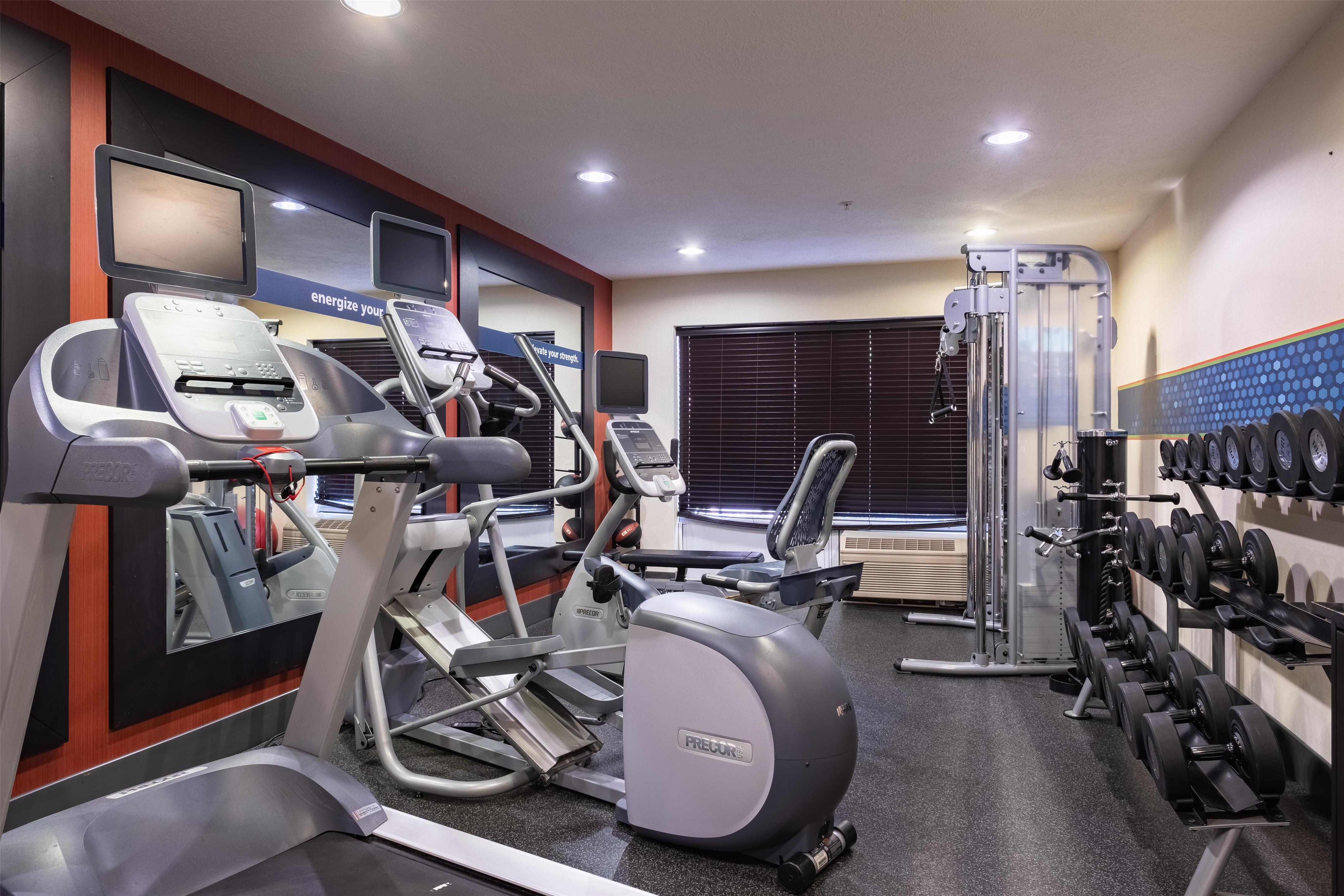 Health club fitness center gym | Hampton Inn Richfield
