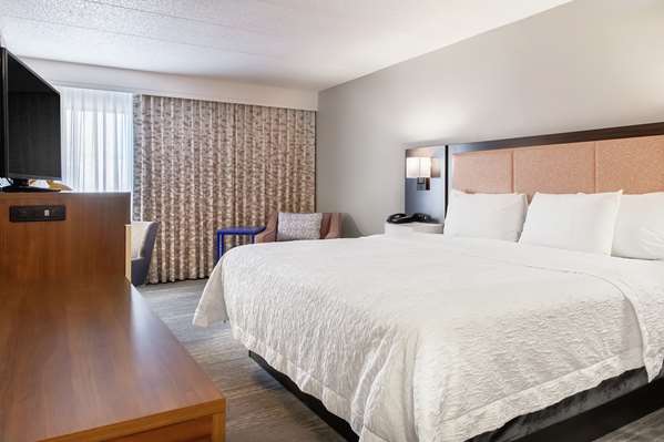  - Hampton Inn Rockford - I-39 & I-90, Exit 15