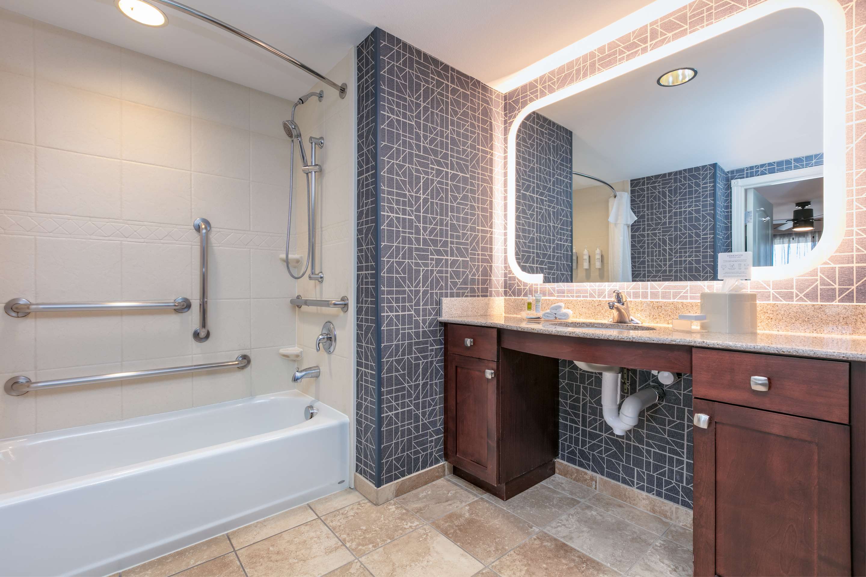 Guest room bath