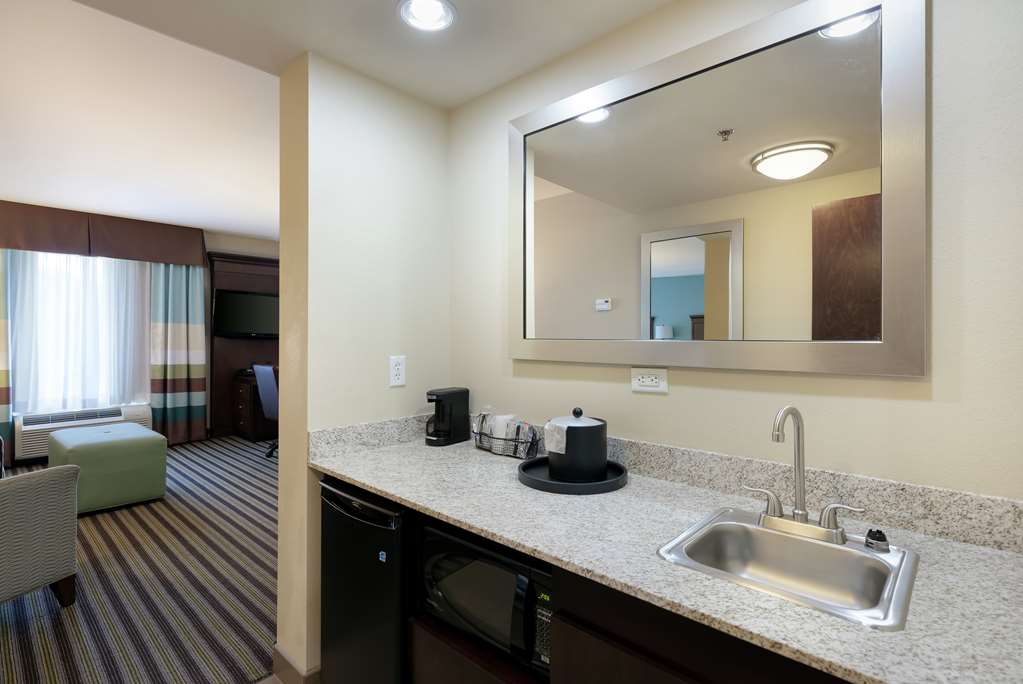 Hampton Inn & Suites Adairsville-Calhoun Area, GA Room Type - 1 KNG STUDIO SUITE NOSMOKE
