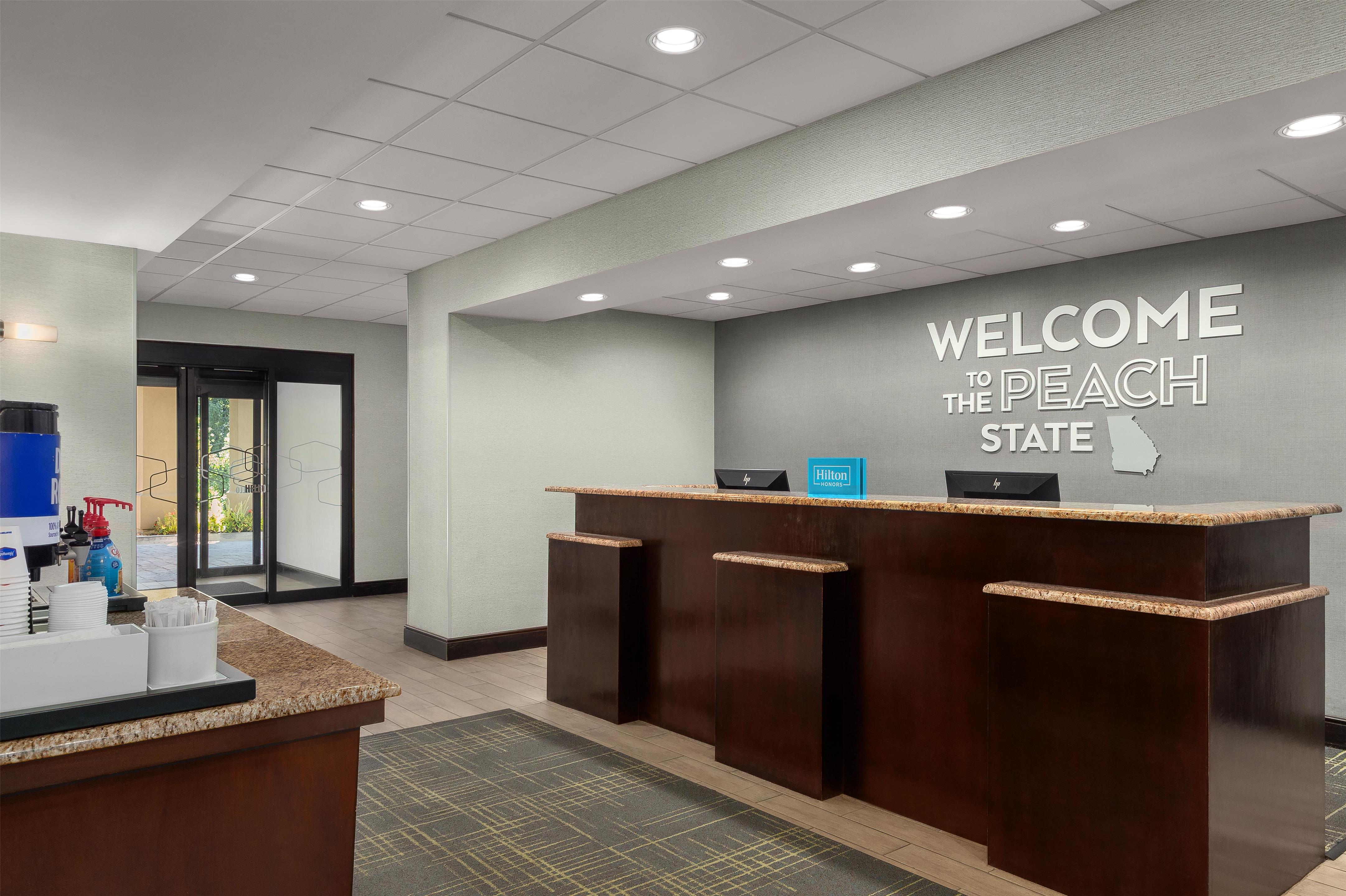 Reception | Hampton Inn & Suites Adairsville-Calhoun Area