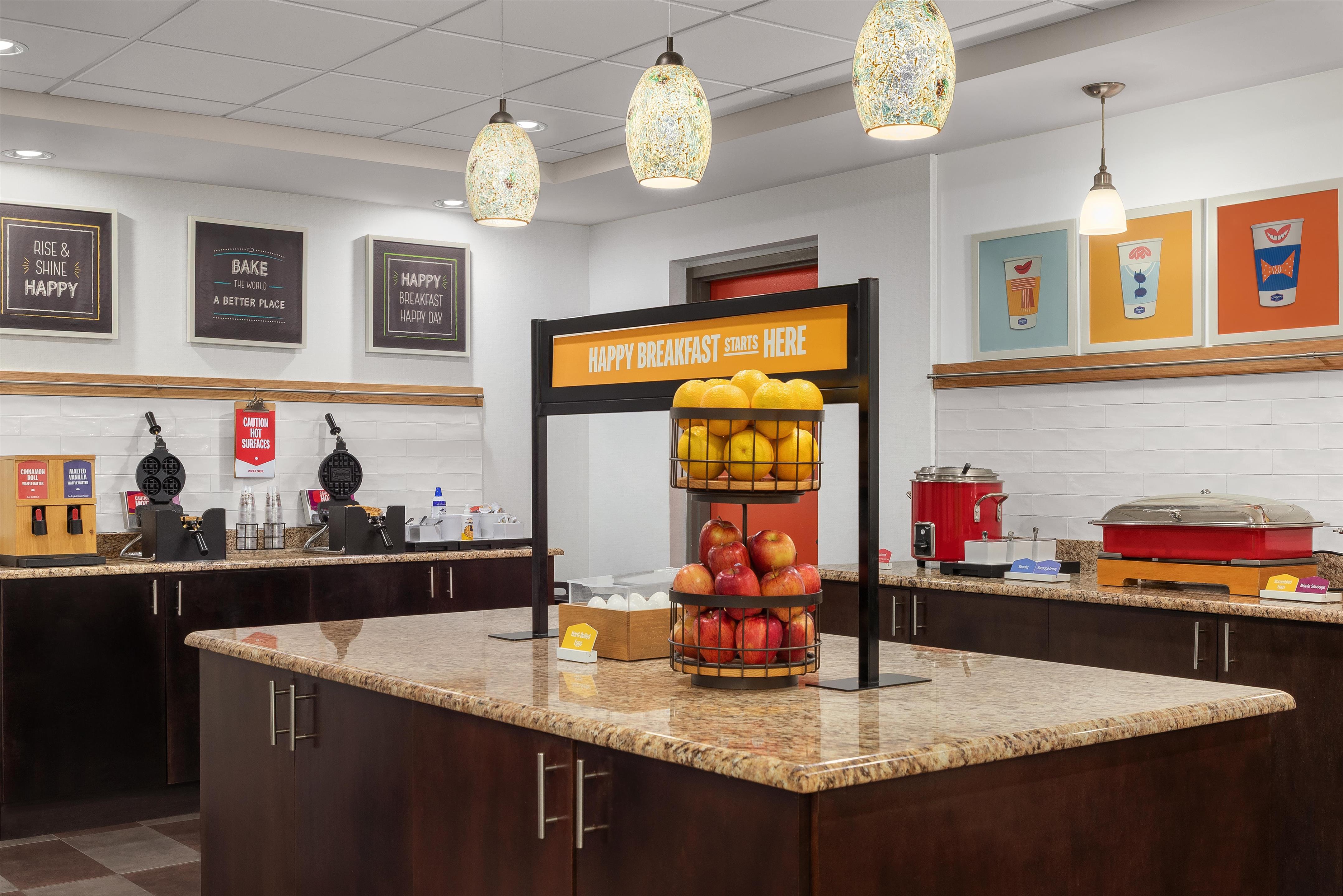 Breakfast Area | Hampton Inn & Suites Adairsville-Calhoun Area