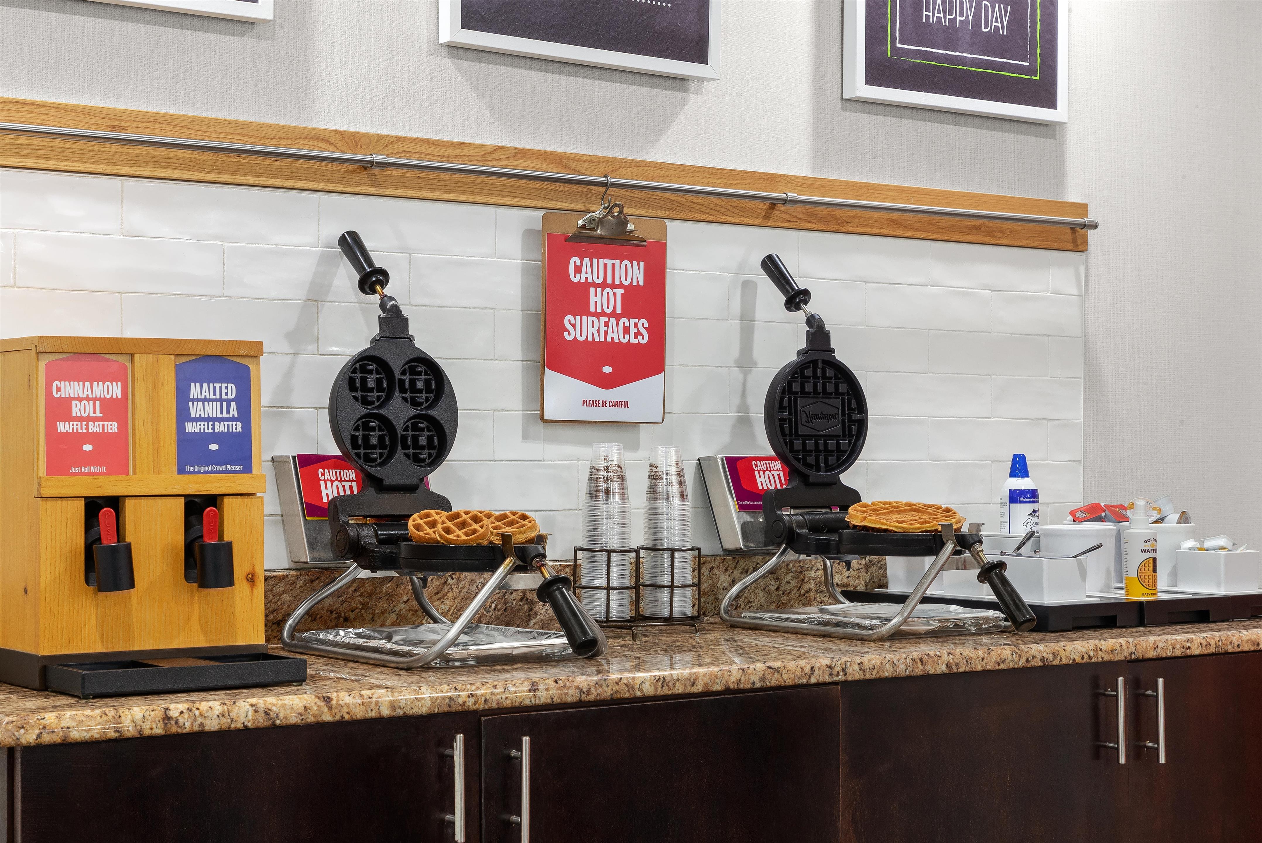Breakfast Area | Hampton Inn & Suites Adairsville-Calhoun Area