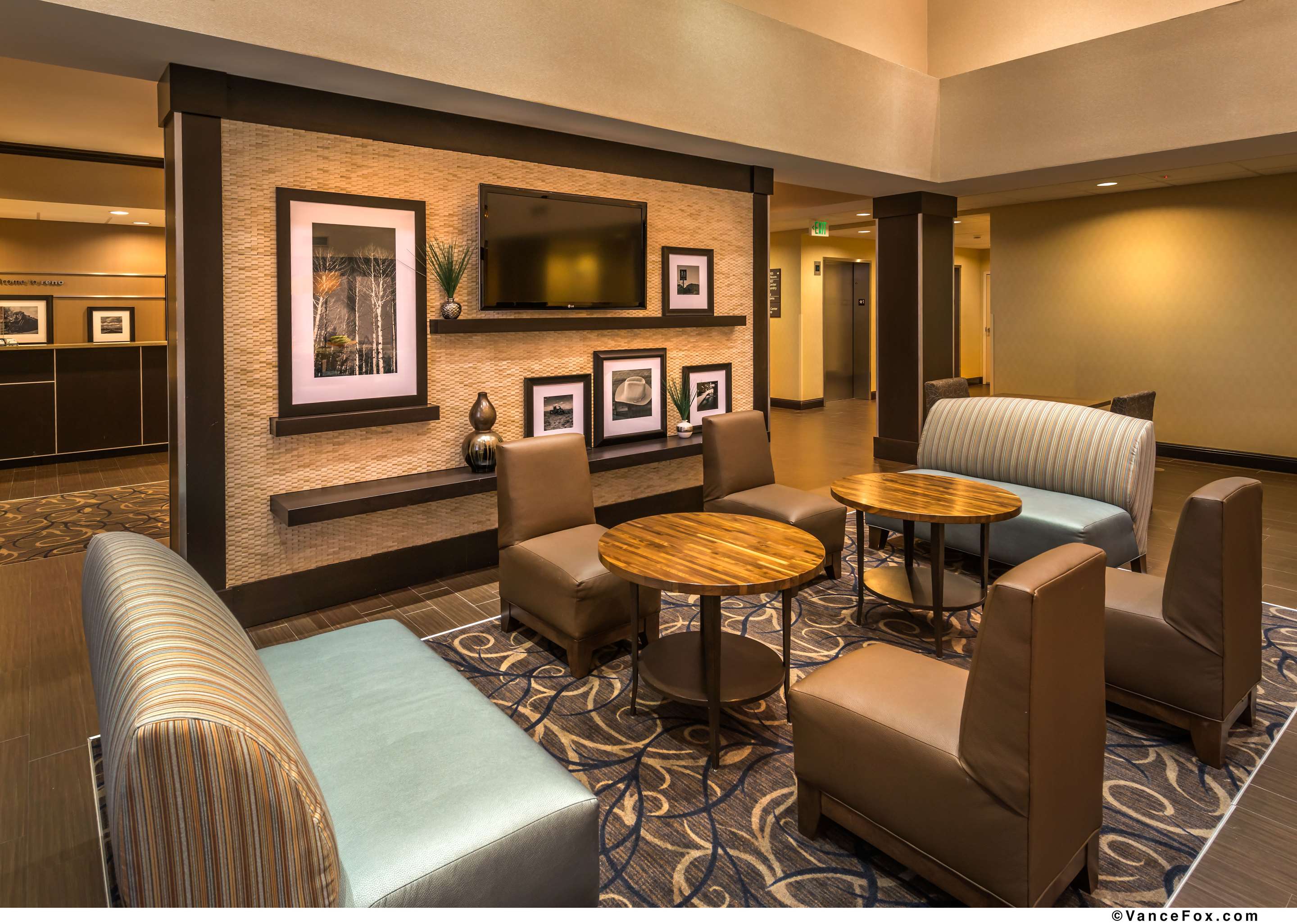 Reception | Hampton Inn & Suites Reno