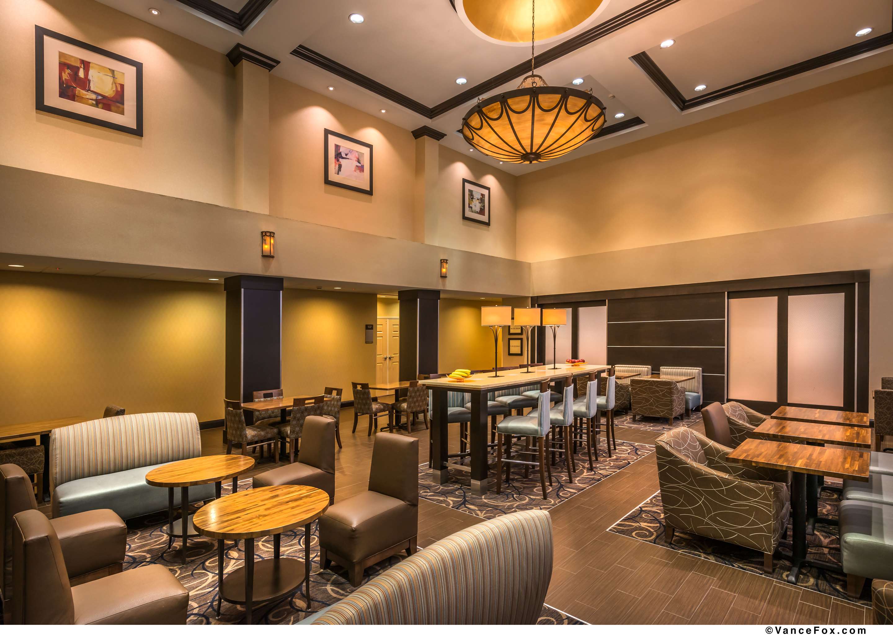Reception | Hampton Inn & Suites Reno