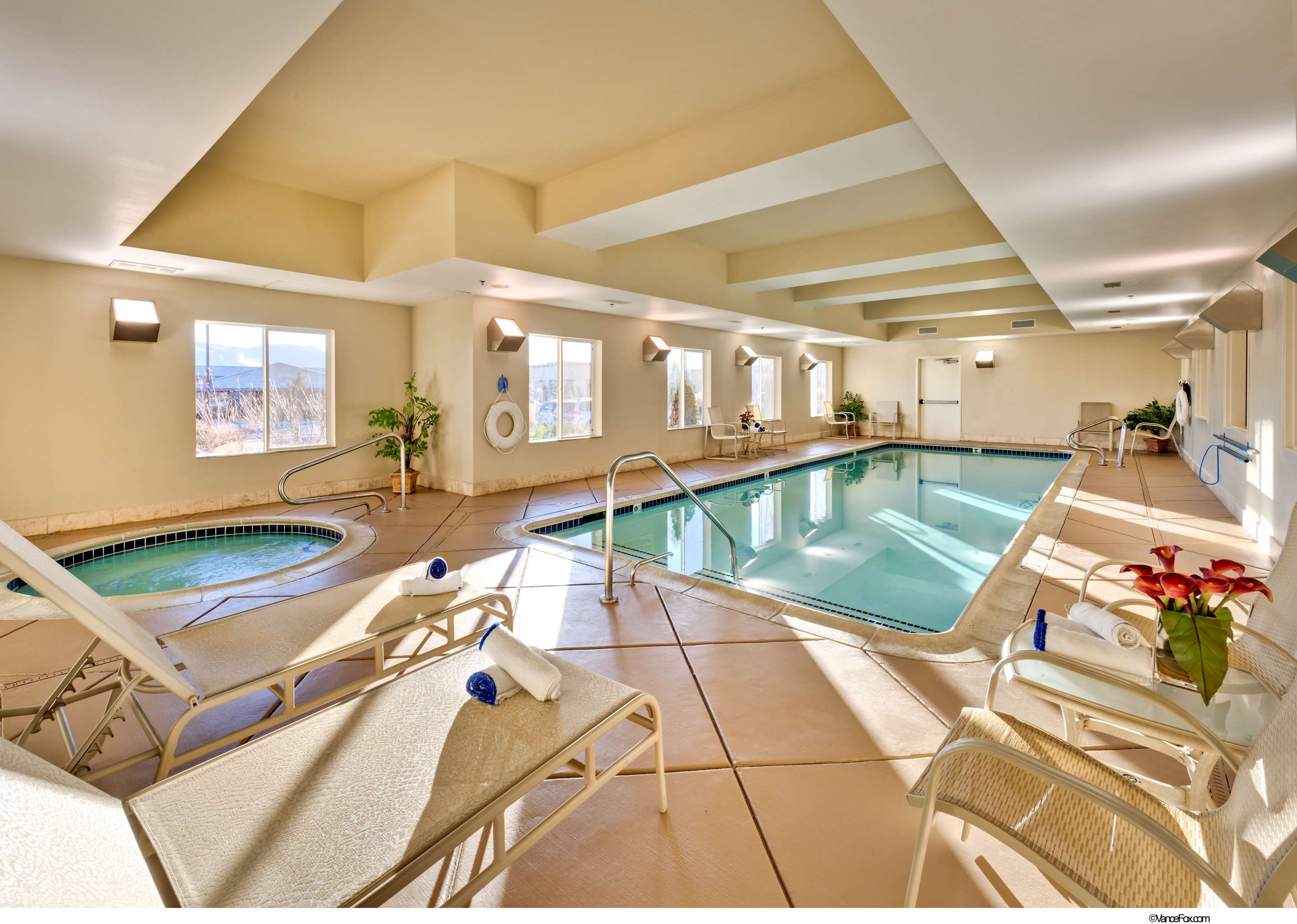 Pool | Hampton Inn & Suites Reno