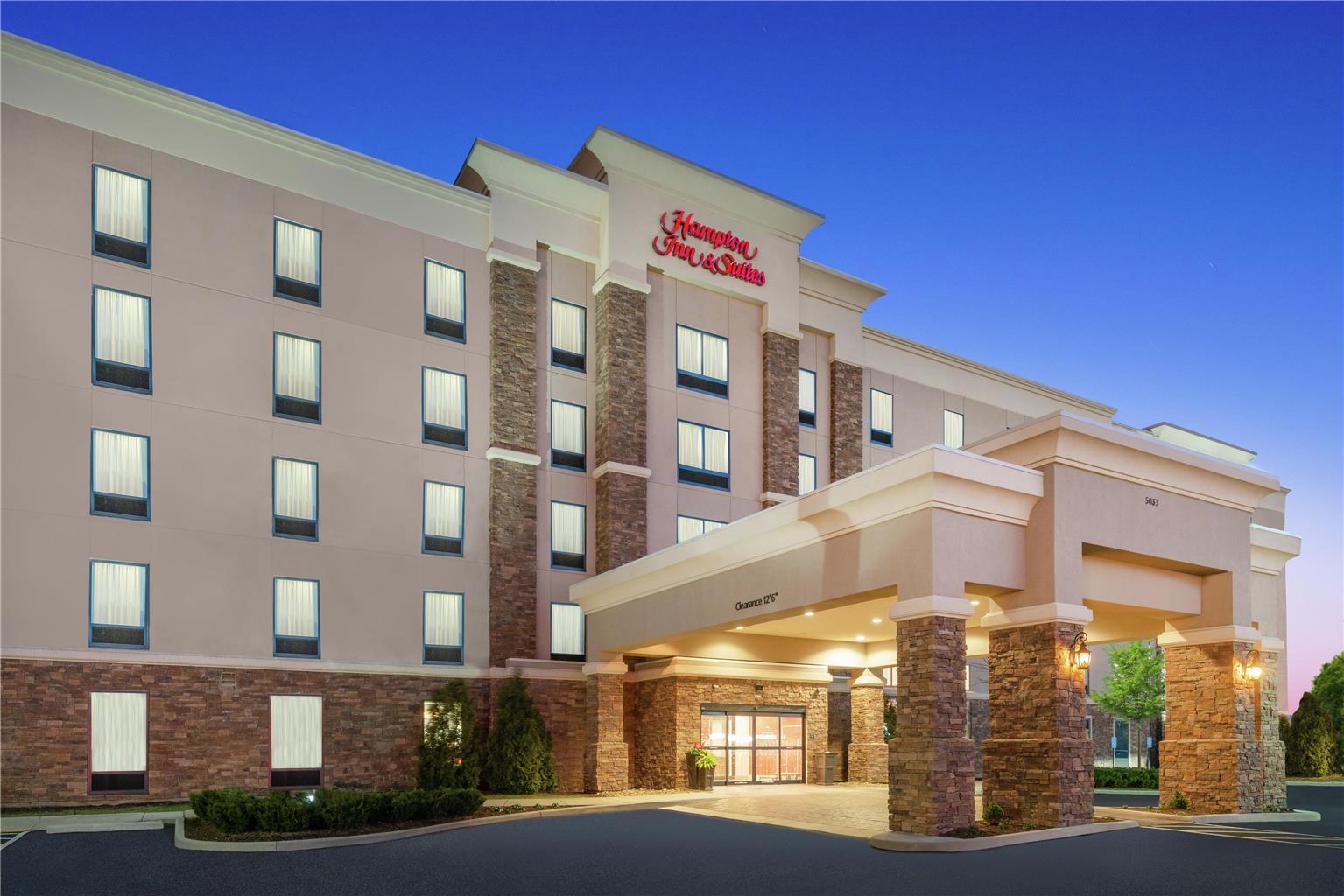 Hampton Inn & Suites, Roanoke Airport