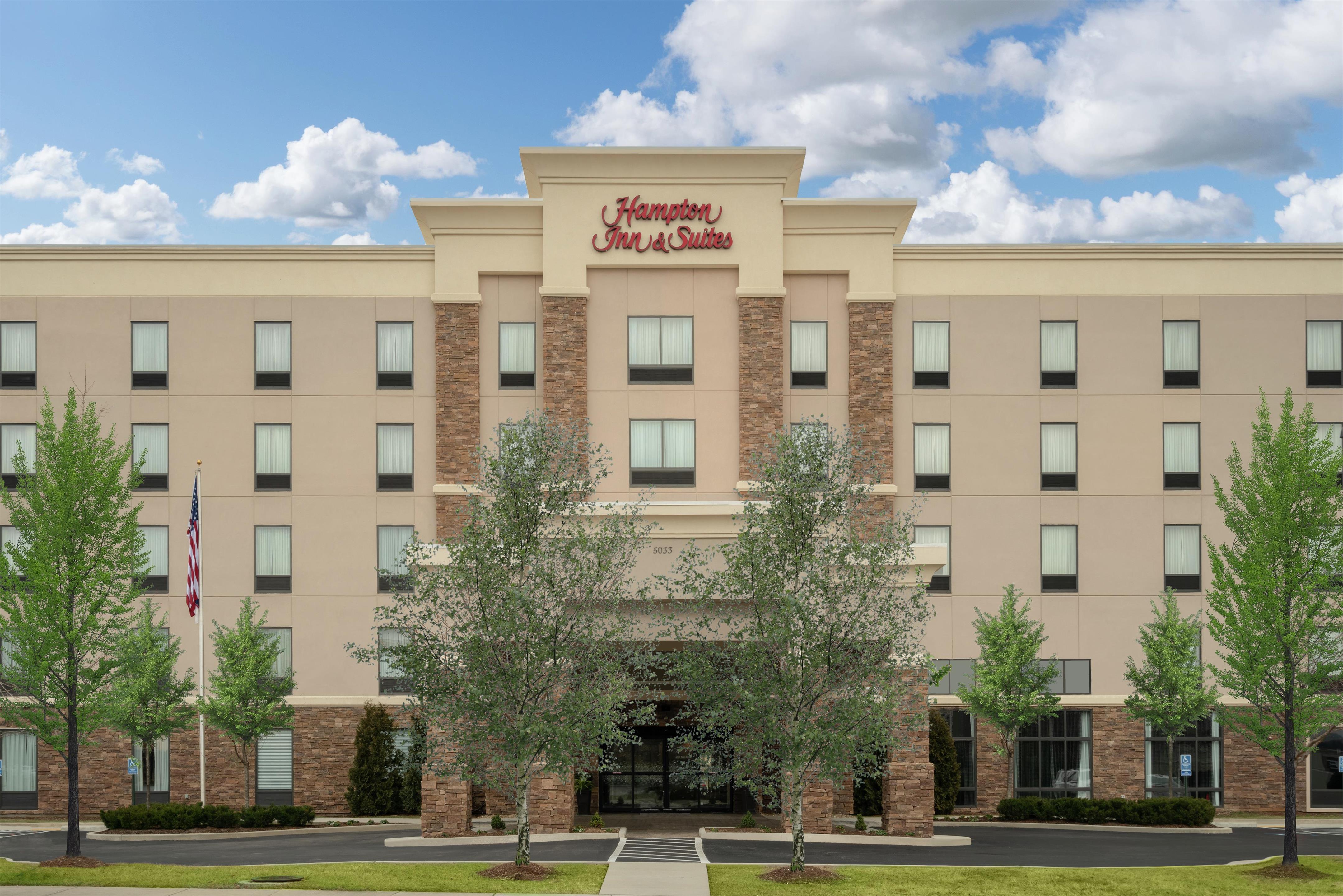 Exterior | Hampton Inn & Suites Roanoke Airport