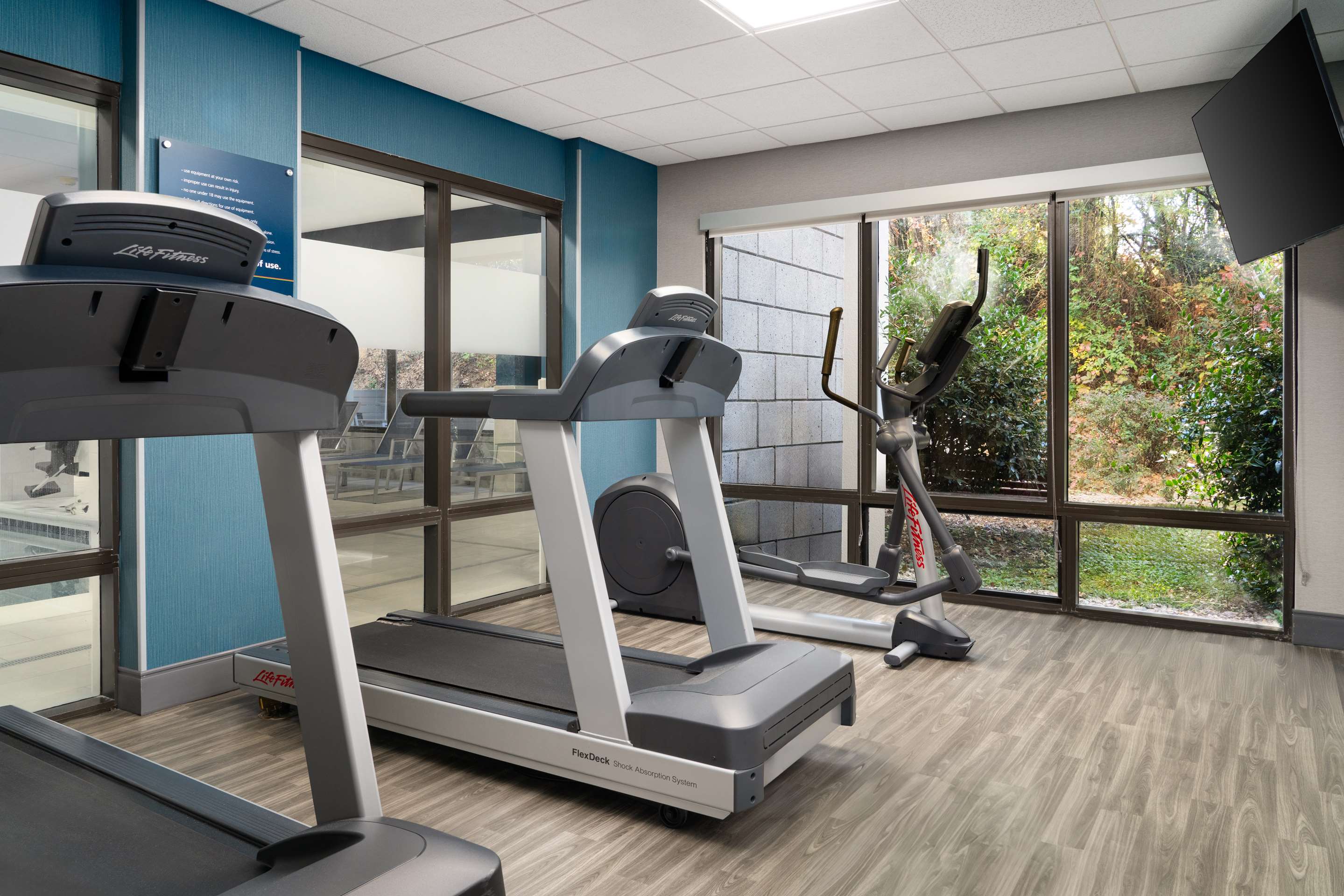 Health club fitness center gym | Hampton Inn Roanoke/Hollins - I-81