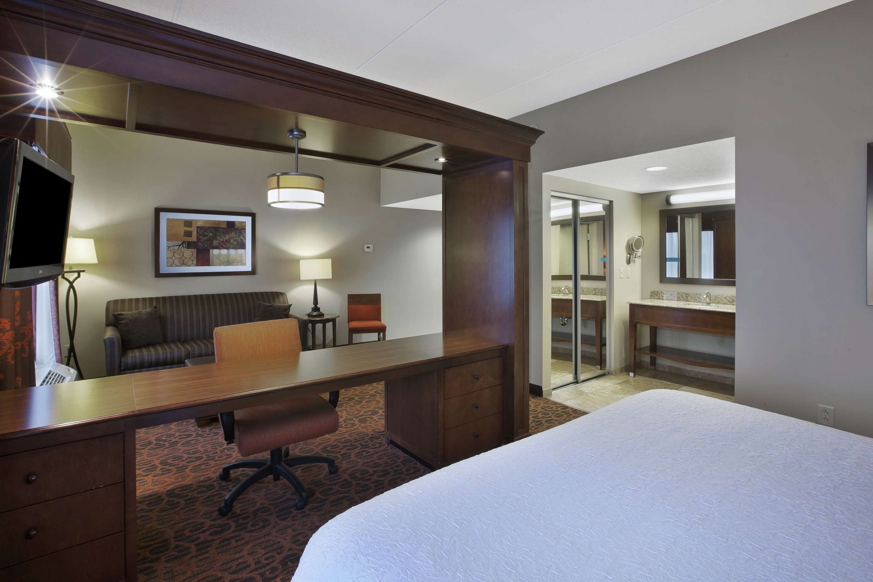 Guest room