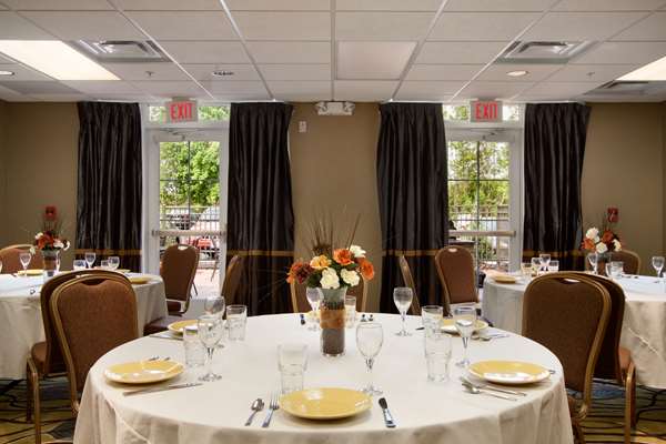  - Homewood Suites by Hilton Greece Rochester