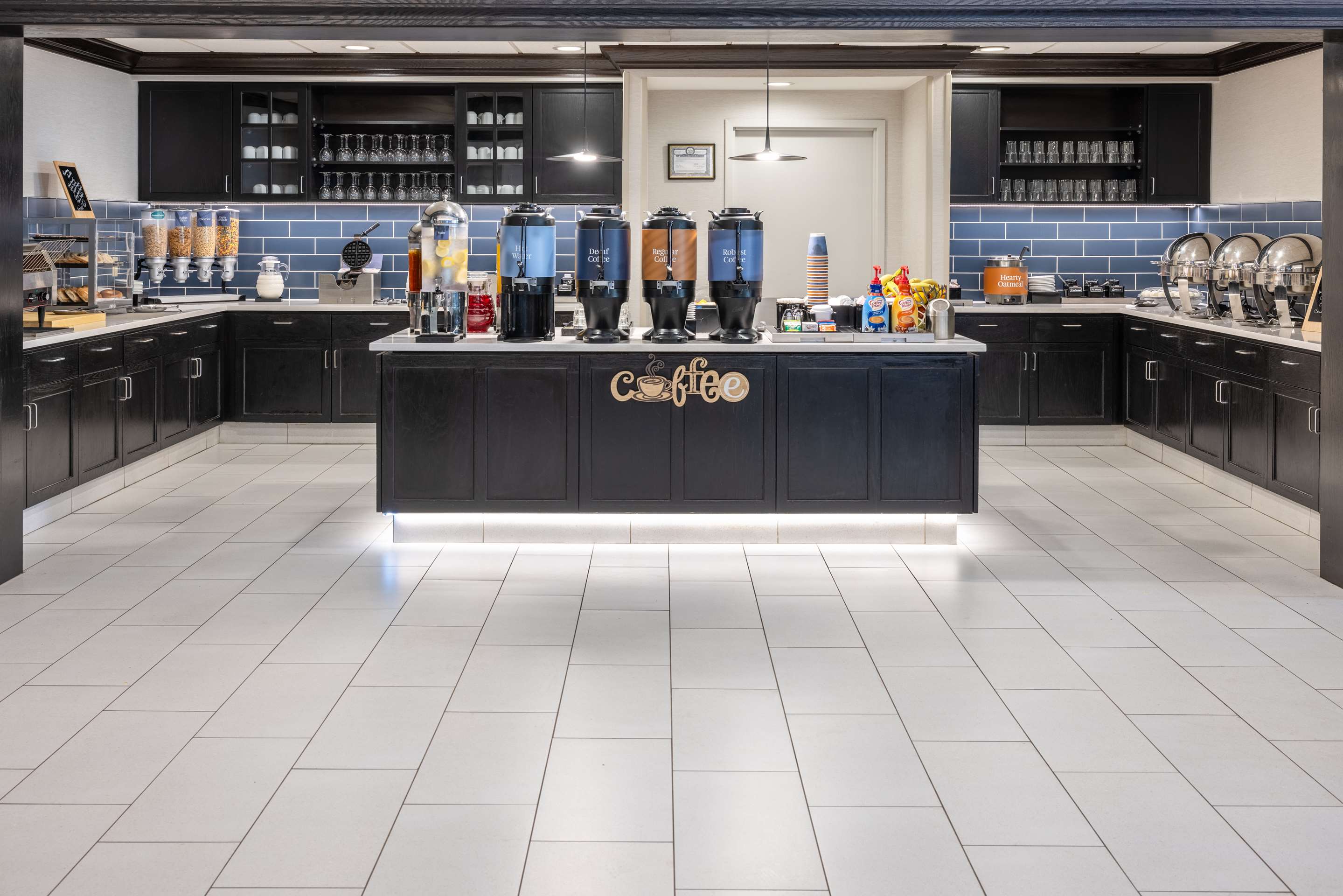 Breakfast Area | Homewood Suites by Hilton Rochester/Greece, NY