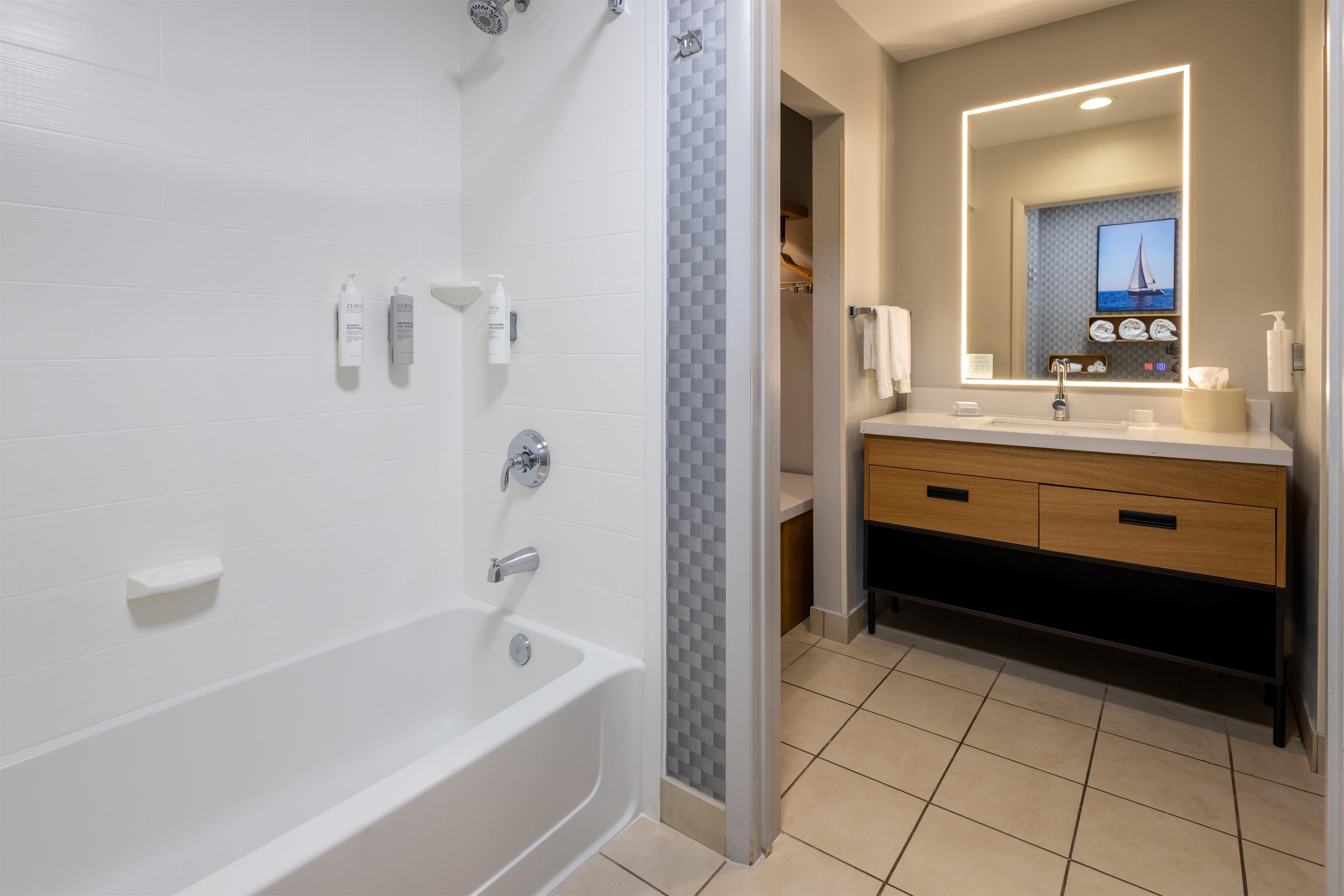 Guest room bath