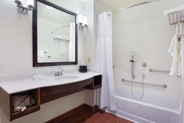  - Hilton Garden Inn Downtown Rochester - I-490, Exit 13