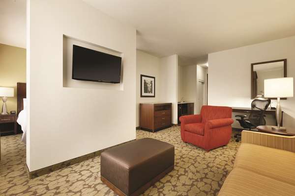  - Hilton Garden Inn Downtown Rochester - I-490, Exit 13