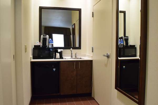  - Hilton Garden Inn Downtown Rochester - I-490, Exit 13