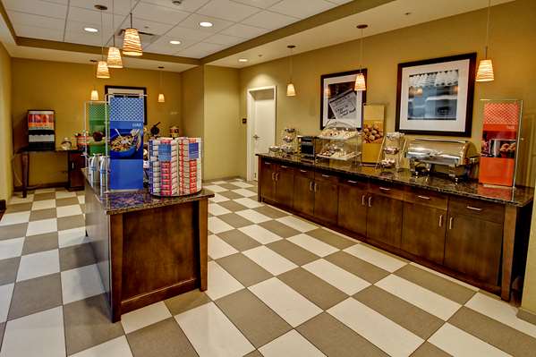 Restaurant - Hampton Inn & Suites Rochester - I-390, Exit 14B