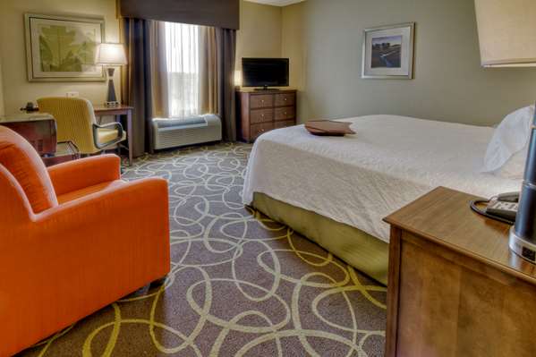  - Hampton Inn & Suites Rochester - I-390, Exit 14B