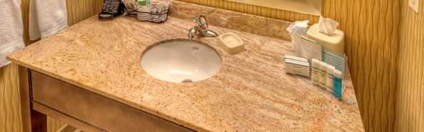  - Hampton Inn & Suites Rochester - I-390, Exit 14B