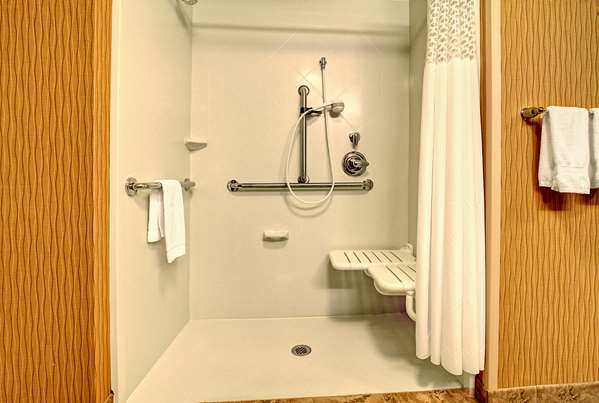  - Hampton Inn & Suites Rochester - I-390, Exit 14B