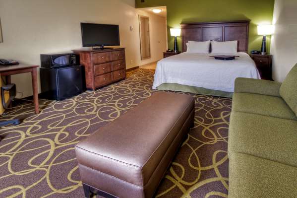  - Hampton Inn & Suites Rochester - I-390, Exit 14B