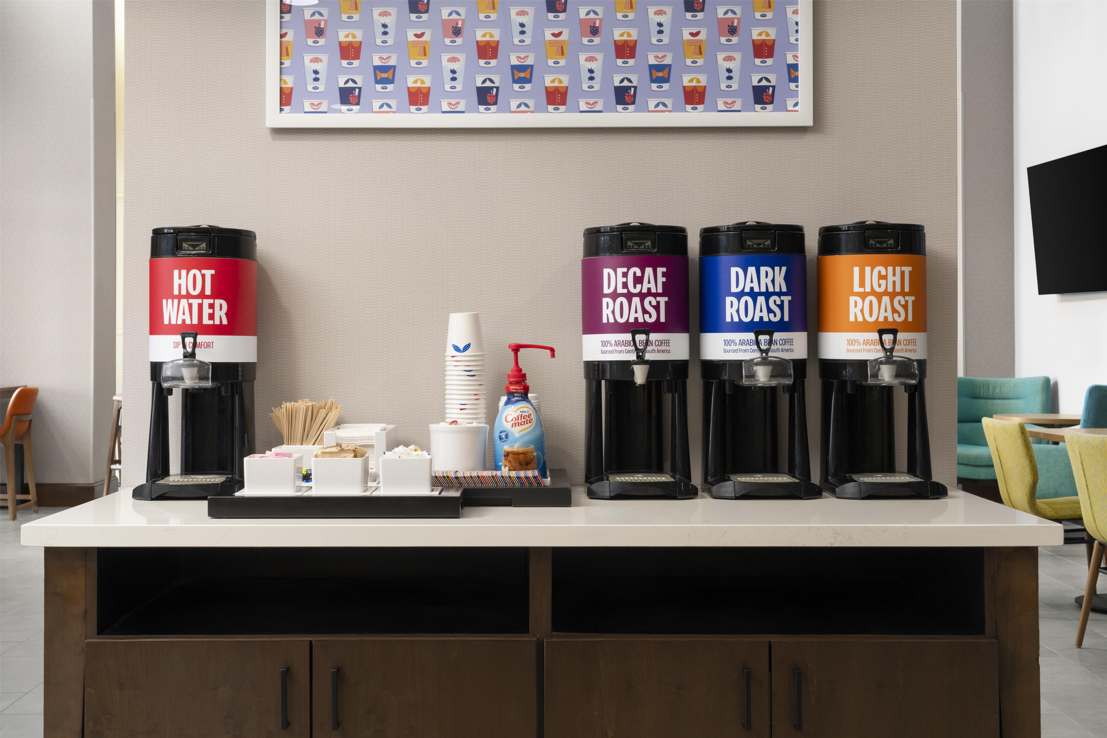 Lobby | Hampton Inn & Suites Rochester/Henrietta