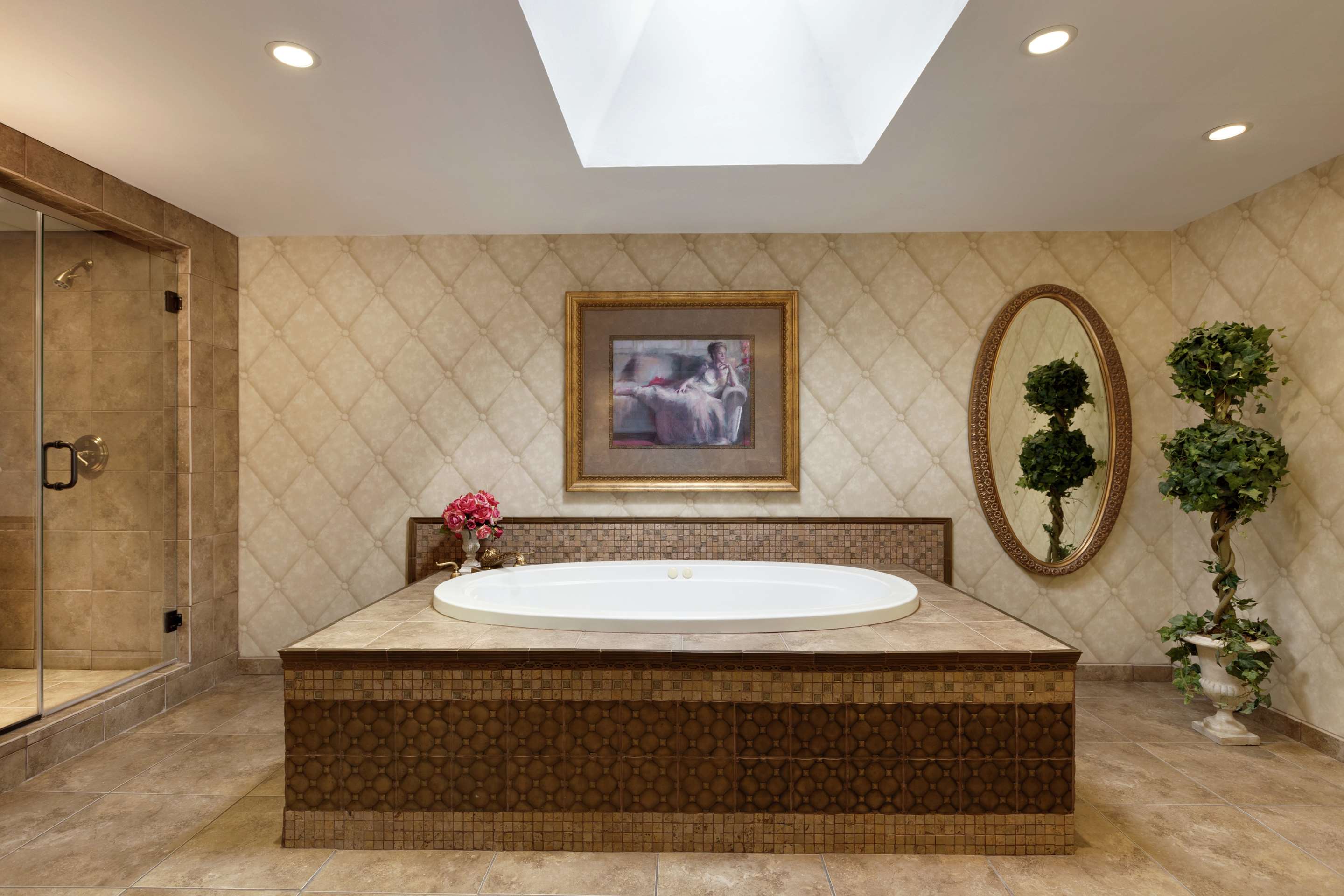 Guest room bath