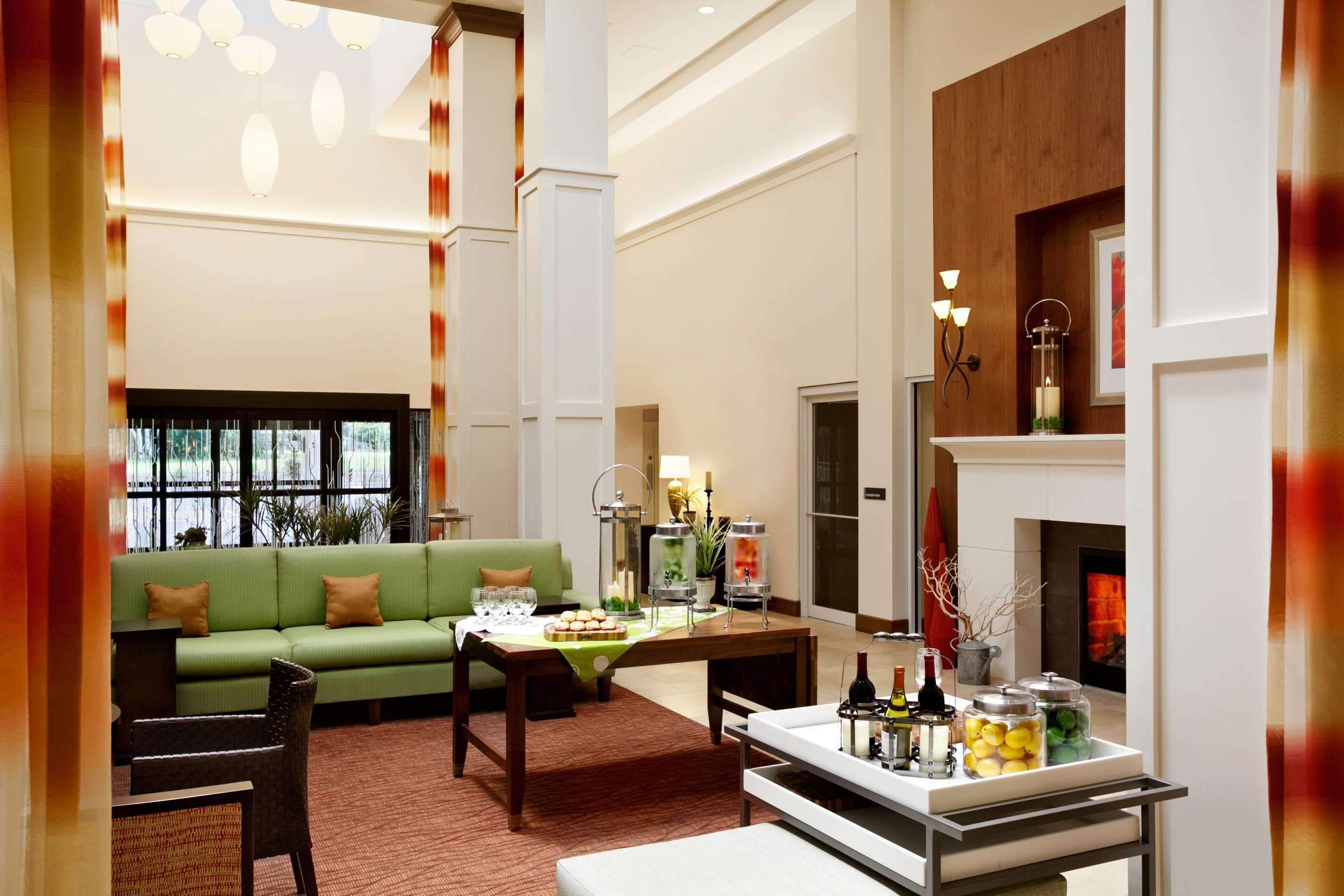 Lobby | Hilton Garden Inn Rochester/Pittsford
