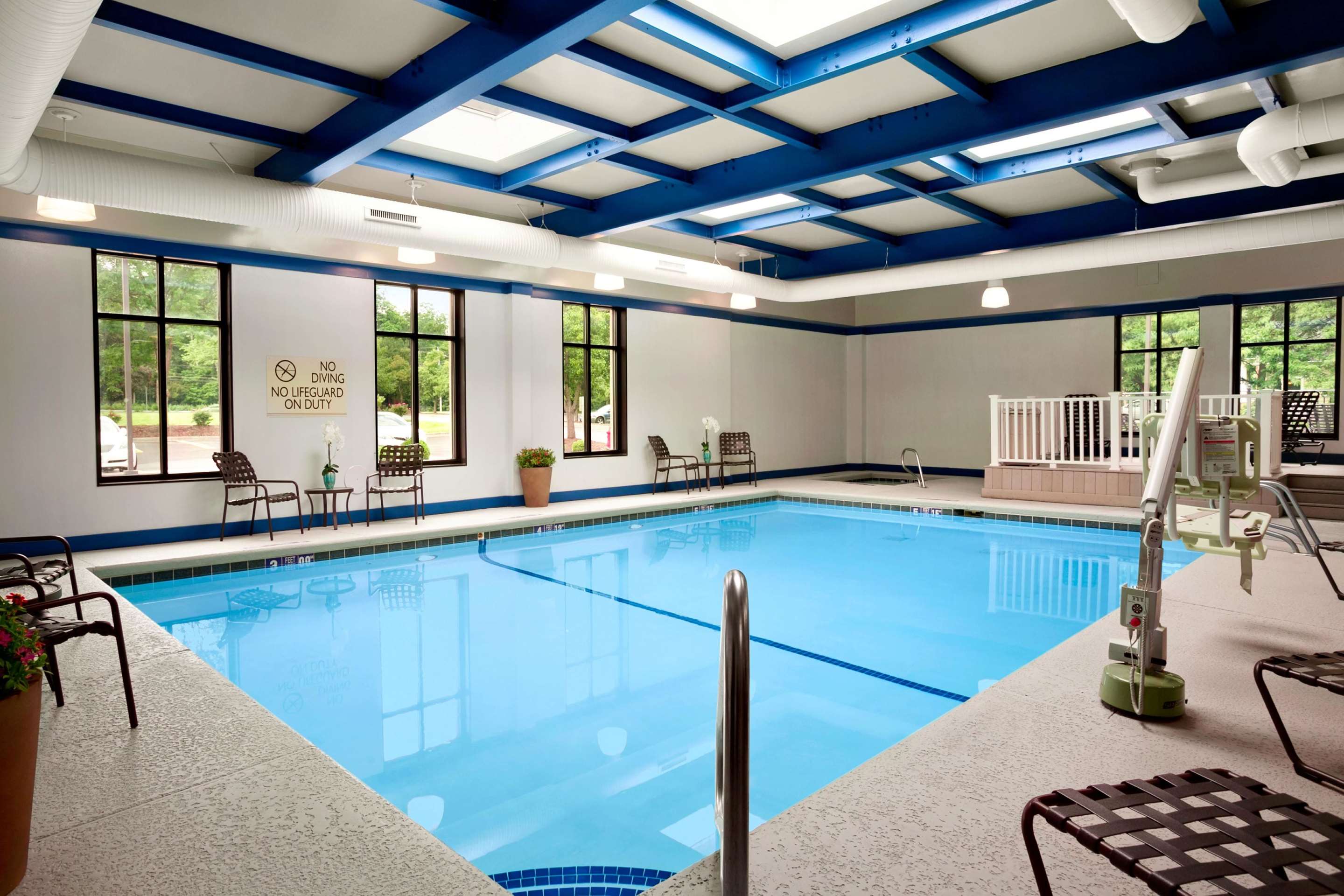 Pool | Hilton Garden Inn Rochester/Pittsford