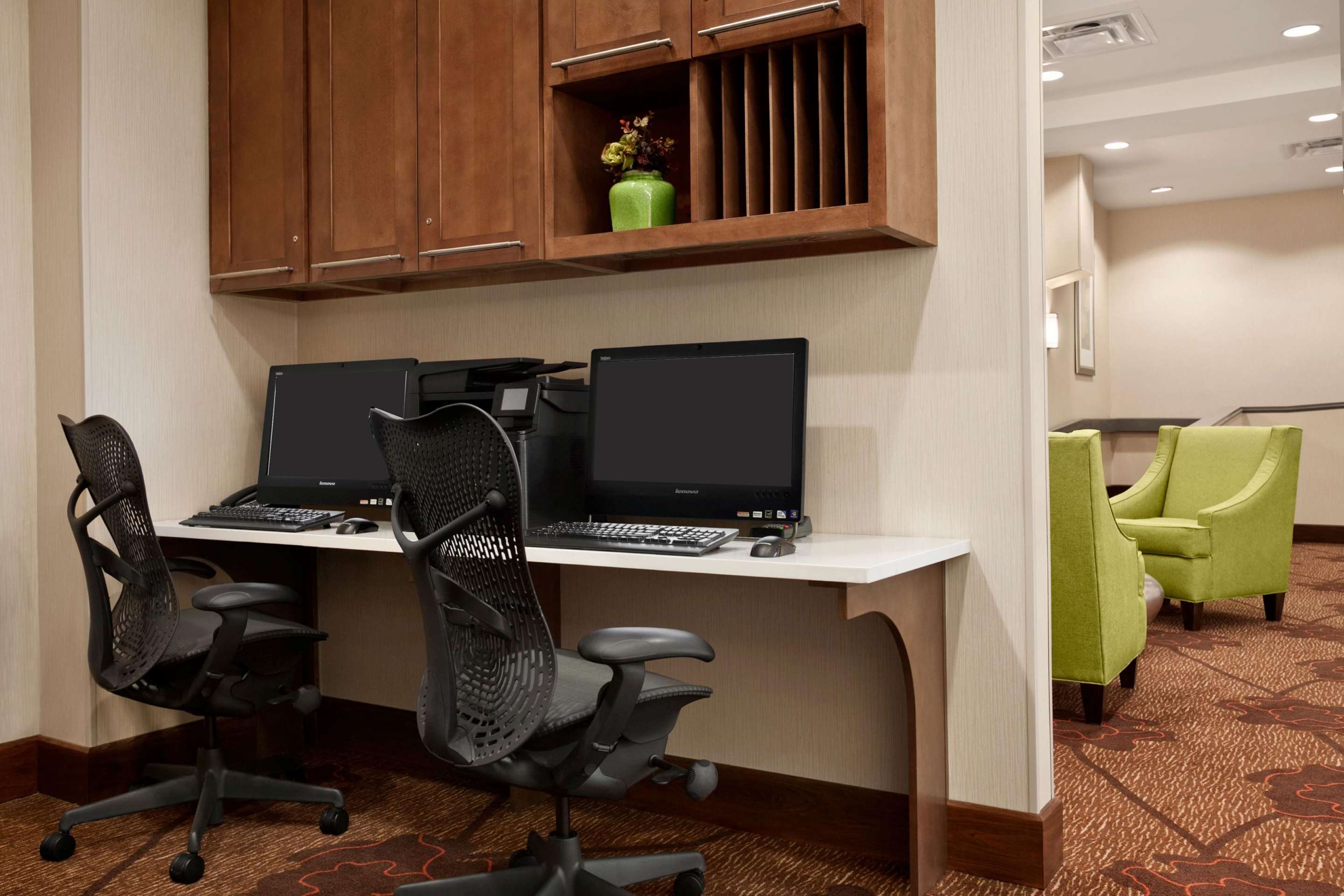 Business Center | Hilton Garden Inn Rochester/Pittsford