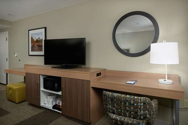  - Hampton Inn & Suites Rogers