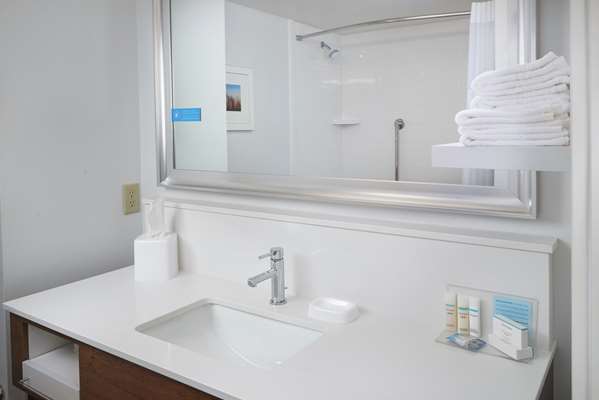  - Hampton Inn & Suites Rogers