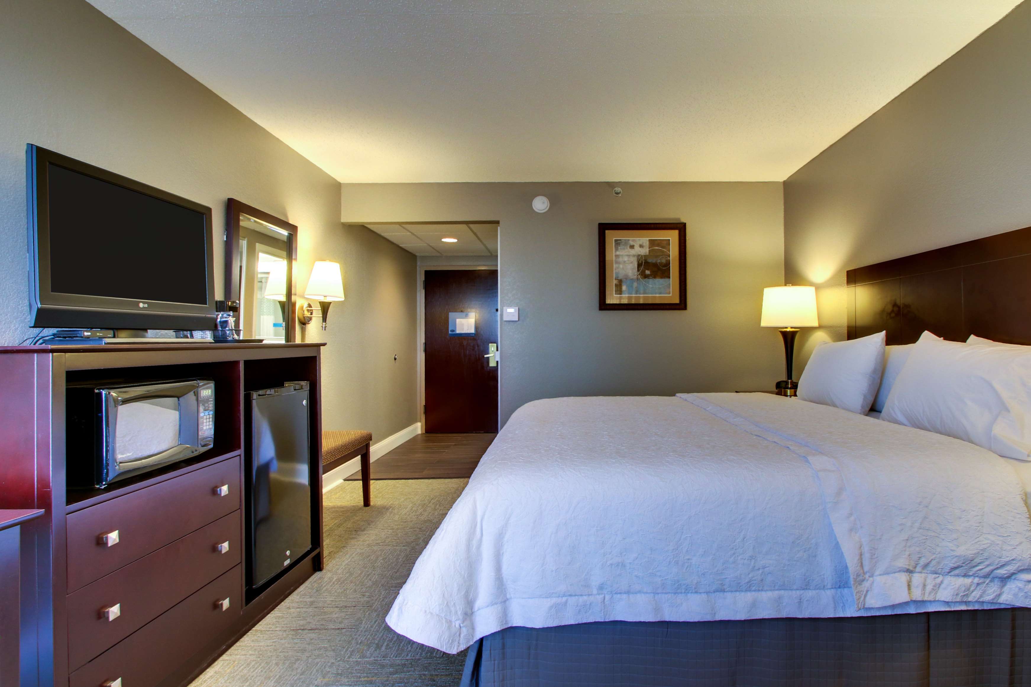 Hampton Inn by Hilton Rolla Room Type - KING STANDARD-NON SMOKING